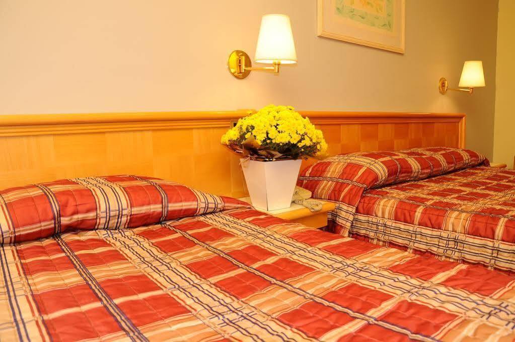 Curitiba Palace Estacao Otel Dış mekan fotoğraf